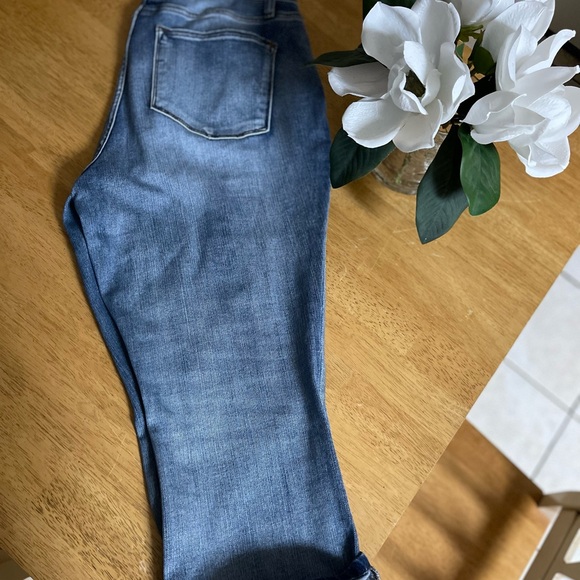 Judy Blue Skinny Fit Capri Jeans. Non Distressed. 16W. Excellent Used Condition! - Picture 3 of 8